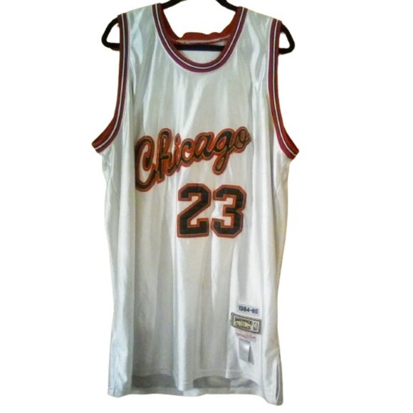 Michael Jordan jersey Chicago Bulls Mitchell & Ness Hardwood classics 1984-1985